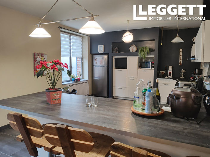 Image No.2-6 Bed House for sale