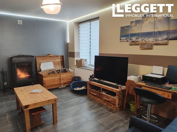 Image No.3-6 Bed House for sale