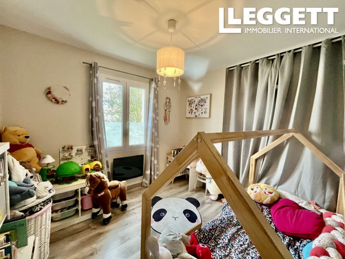 Image No.9-4 Bed House for sale