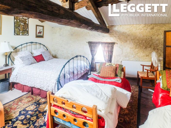 Image No.10-3 Bed House for sale