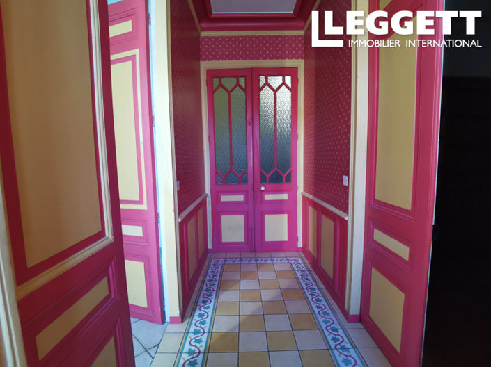 Image No.10-8 Bed House for sale