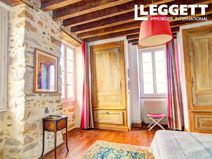 Image No.8-7 Bed House for sale