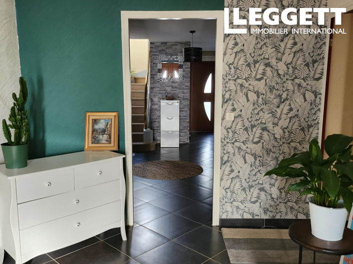 Image No.2-3 Bed House for sale