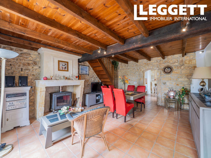 Image No.7-10 Bed House for sale