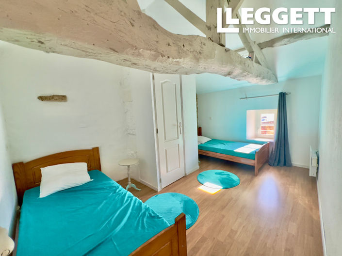 Image No.10-10 Bed House for sale