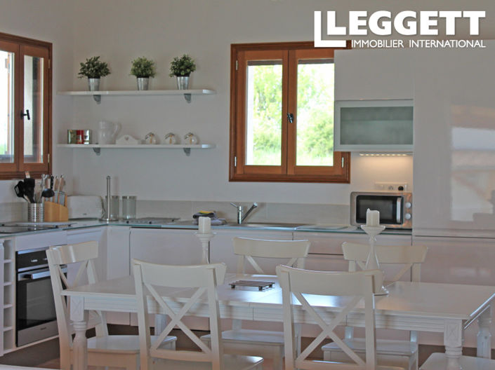 Image No.3-3 Bed House for sale