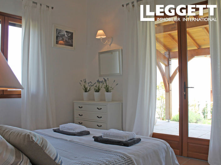 Image No.4-3 Bed House for sale