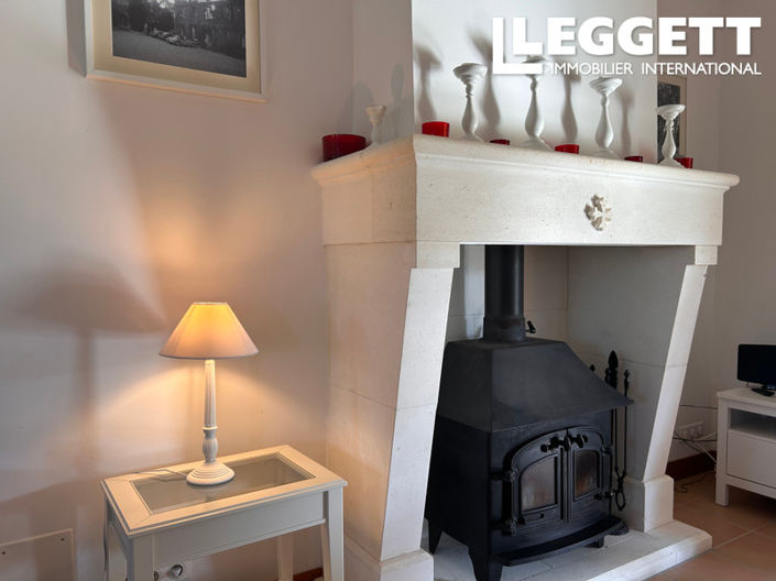 Image No.10-6 Bed Commercial for sale