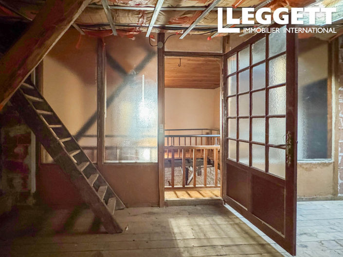 Image No.10-2 Bed House for sale