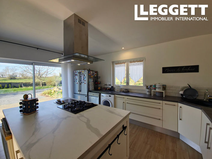 Image No.4-4 Bed House for sale