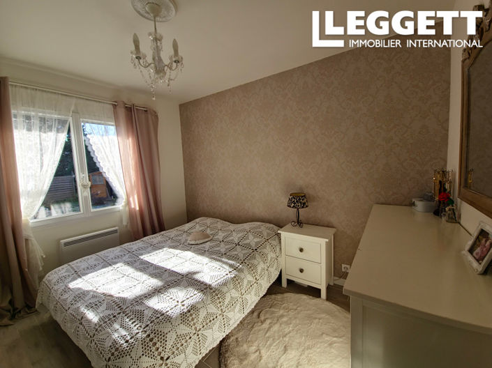 Image No.6-4 Bed House for sale