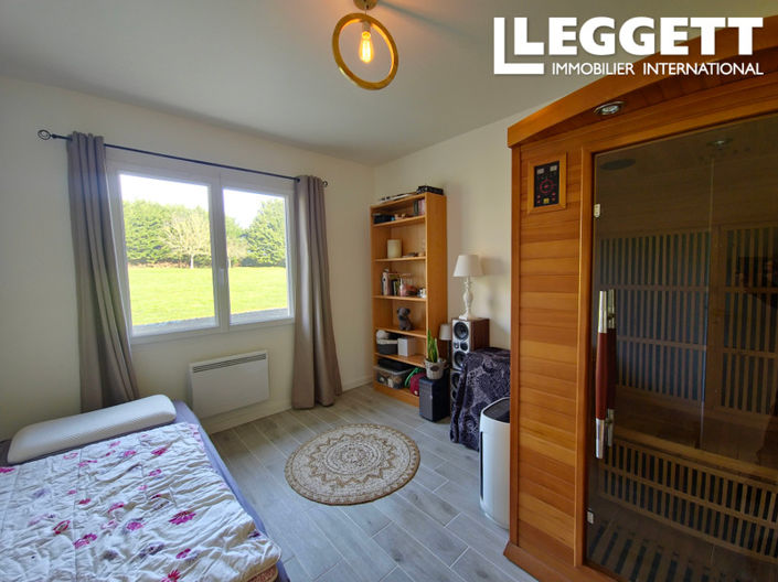 Image No.8-4 Bed House for sale