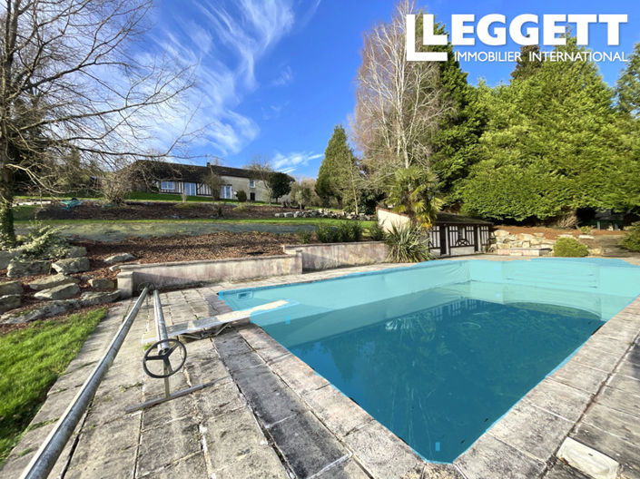 Image No.2-4 Bed House for sale