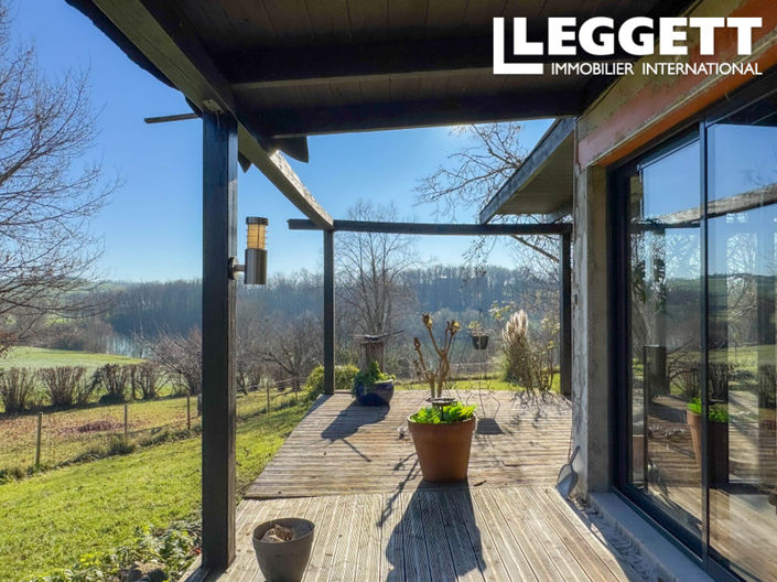 Image No.7-4 Bed Commercial for sale