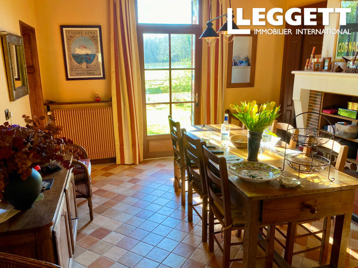 Image No.8-4 Bed House for sale