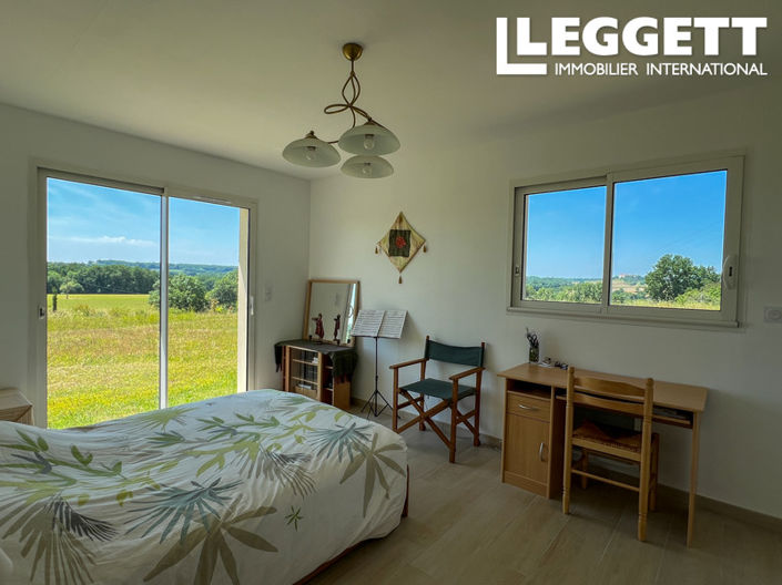 Image No.10-2 Bed House for sale