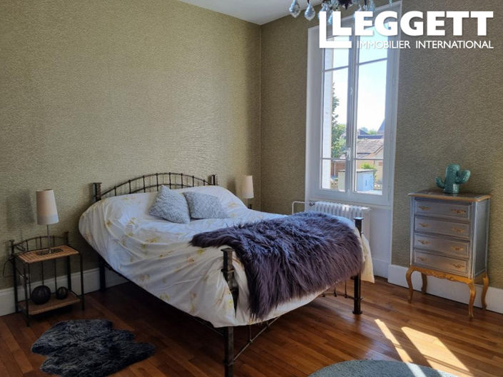 Image No.6-7 Bed House for sale