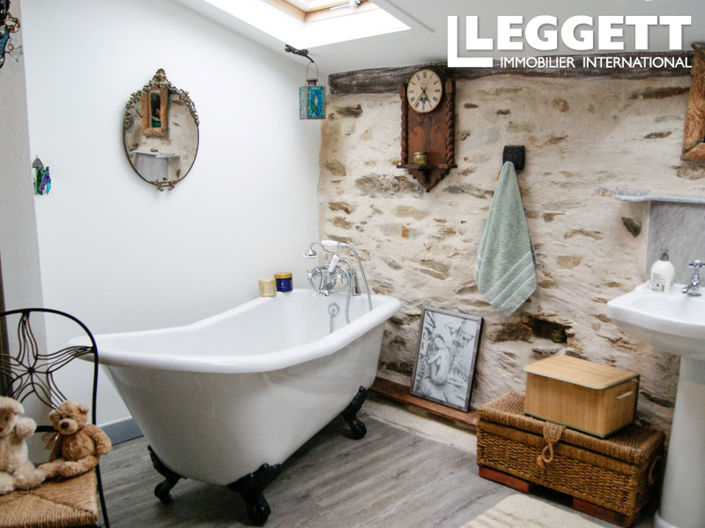 Image No.9-4 Bed House for sale