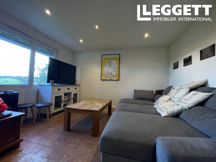 Image No.5-2 Bed House for sale