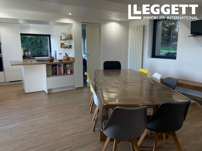 Image No.8-2 Bed House for sale