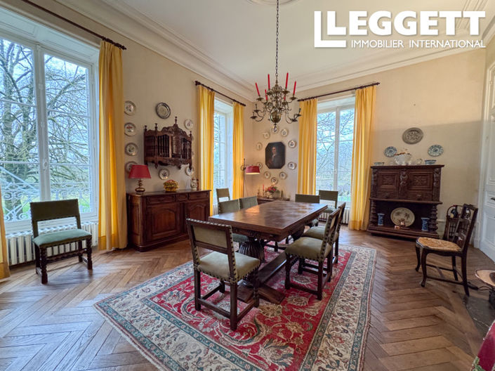 Image No.9-10 Bed Chateaux for sale