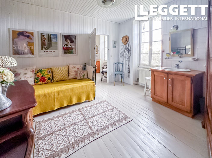 Image No.7-5 Bed House for sale