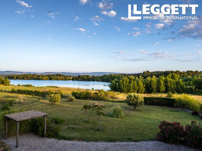 Image No.10-5 Bed House for sale