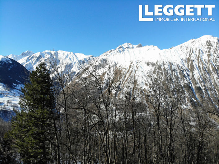 Image No.7-7 Bed House for sale