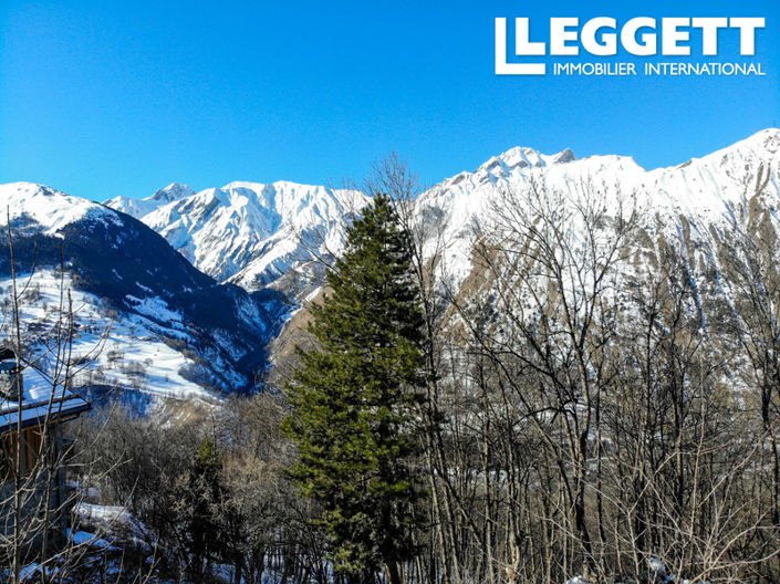 Image No.7-6 Bed House for sale