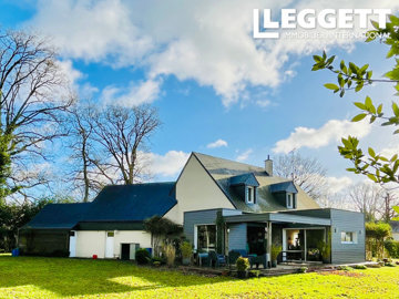 7 Bed House for sale