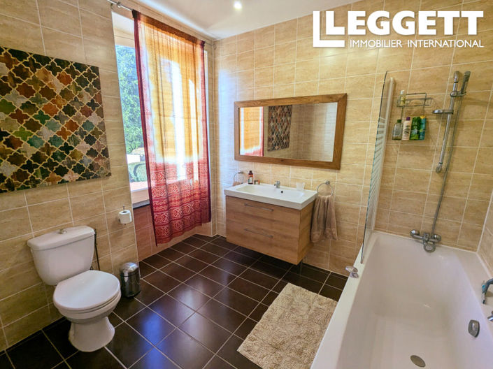 Image No.9-5 Bed House for sale