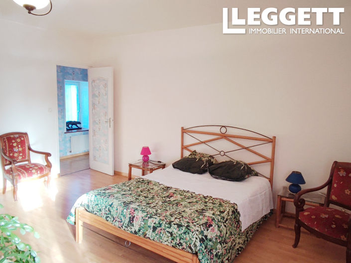 Image No.6-7 Bed House for sale