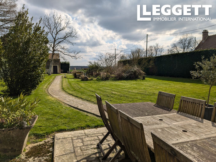 Image No.10-3 Bed House for sale