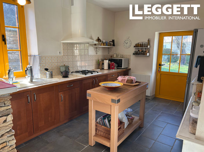 Image No.9-3 Bed House for sale