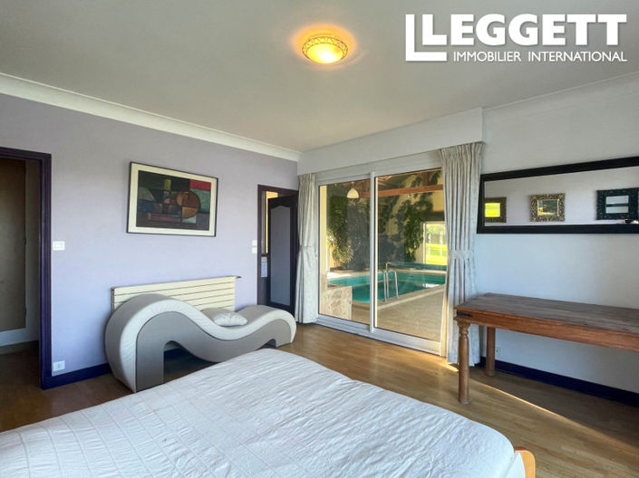 Image No.8-4 Bed House for sale