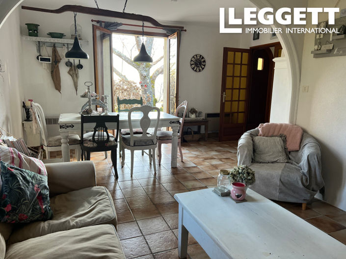 Image No.8-3 Bed House for sale