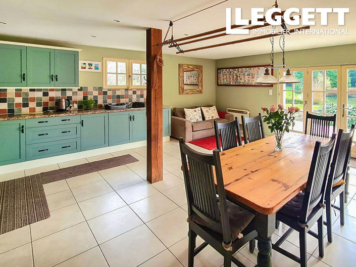 Image No.3-6 Bed House for sale