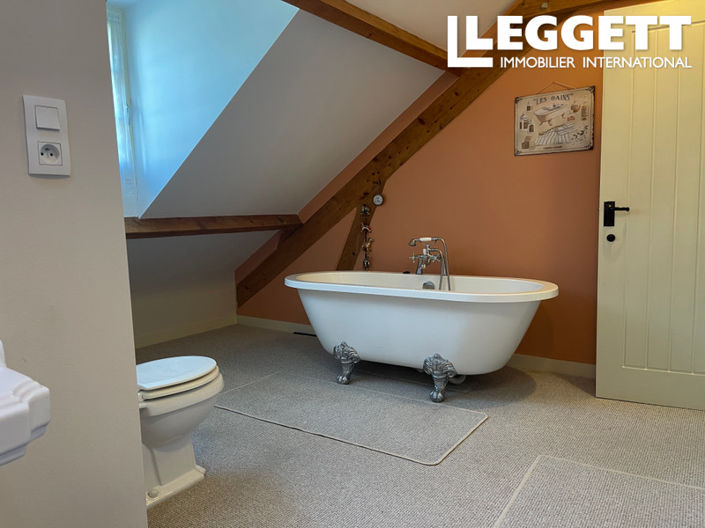 Image No.6-6 Bed House for sale