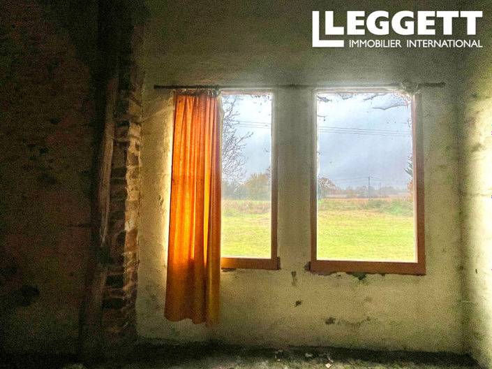 Image No.10-Bar for sale