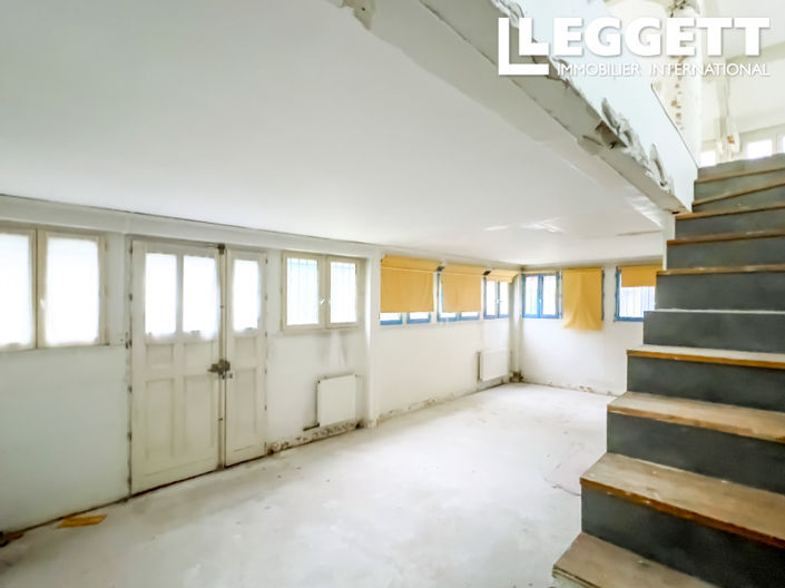 Image No.8-4 Bed House for sale