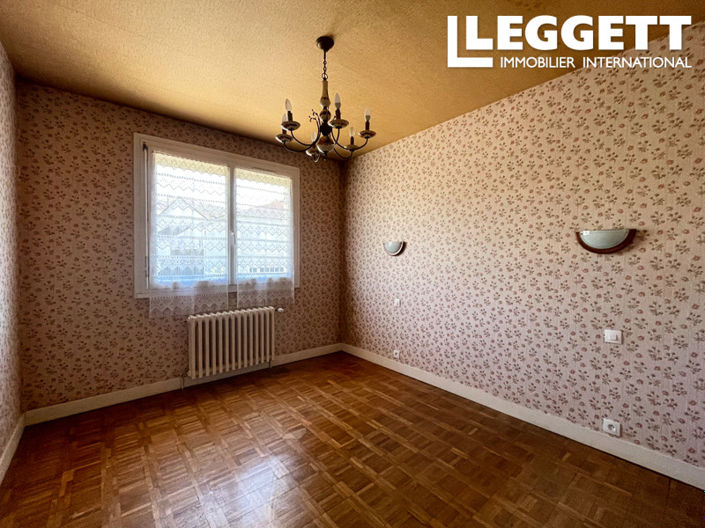 Image No.5-5 Bed House for sale