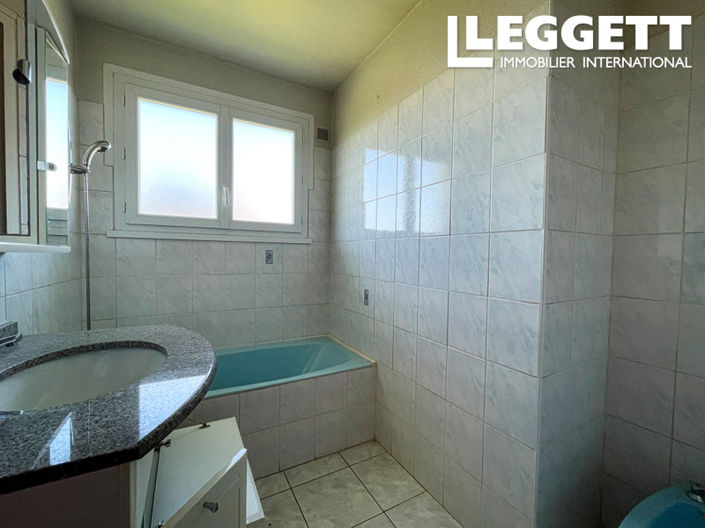 Image No.7-5 Bed House for sale