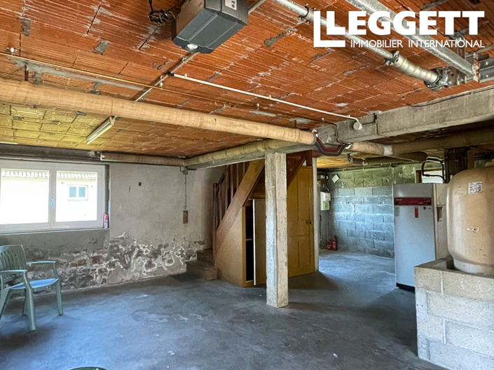 Image No.9-5 Bed House for sale