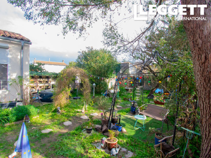 Image No.10-3 Bed House for sale