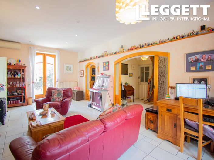 Image No.2-3 Bed House for sale