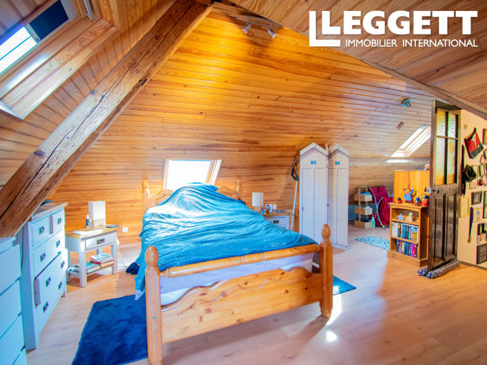 Image No.9-3 Bed House for sale