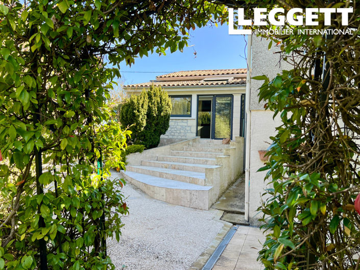 Image No.1-4 Bed House for sale