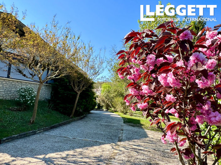 Image No.2-4 Bed House for sale