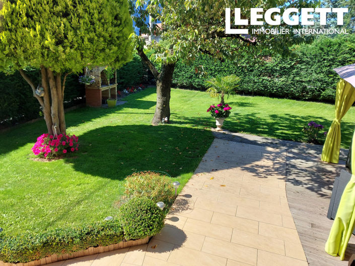 Image No.1-5 Bed House for sale