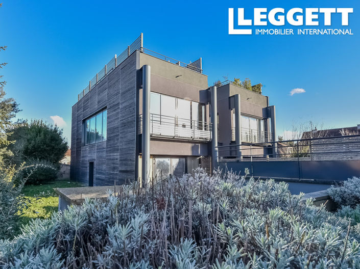 Image No.1-4 Bed House for sale